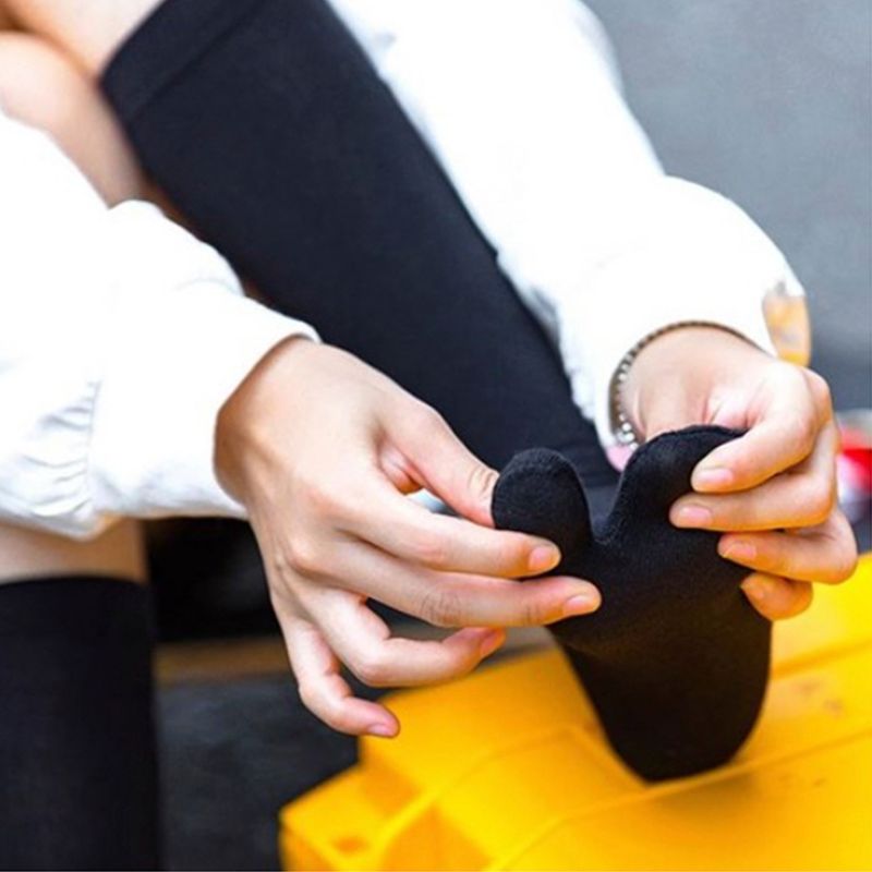 chaussettes à bouts séparés, chaussettes kimono, chaussettes tabi